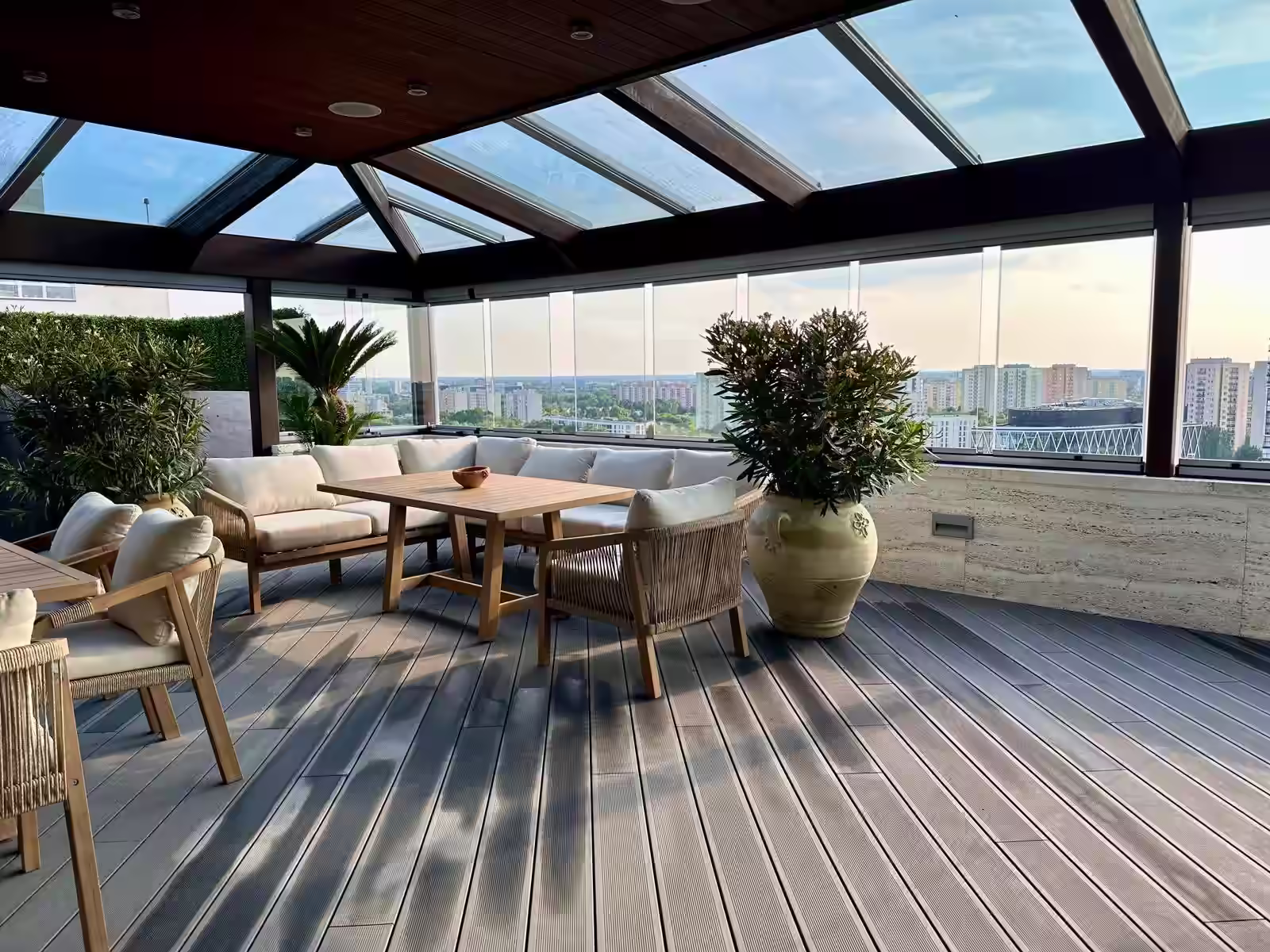 System bezramowej zabudowy balkonu Lumon